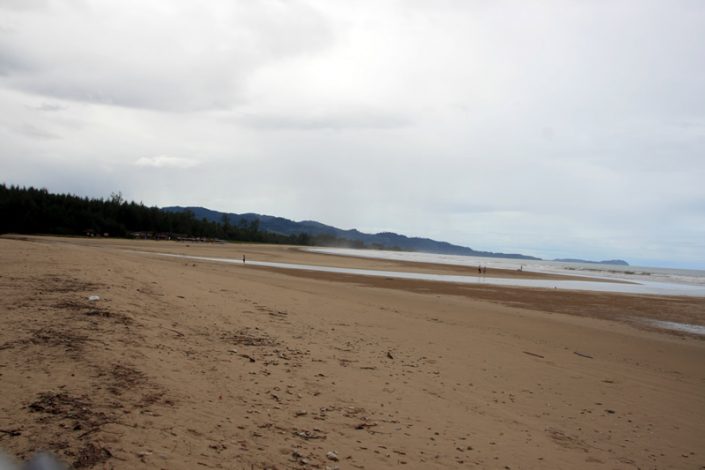 Pakarang Beach