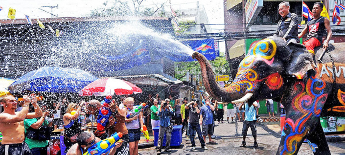Songkran – Neujahrsfest – Wasserfest – Thailand Songkran - Neujahrsfest - Wasserfest - Thailand