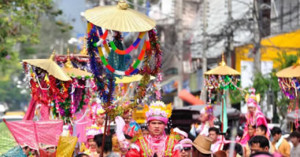 Januar: Das Bo Sang Umbrella Festival