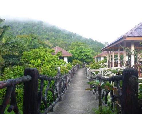 Khao Sok Jungle Huts - Hotel