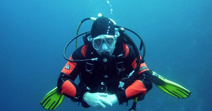 Unter Wasser atmen will gelernt sein – in Tauchschulen in Thailand Unter Wasser atmen will gelernt sein – in Tauchschulen in Thailand