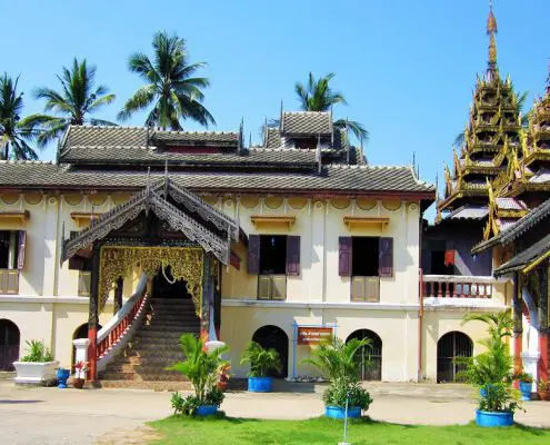 Der Wat Sri Chum Tempel in Lampang