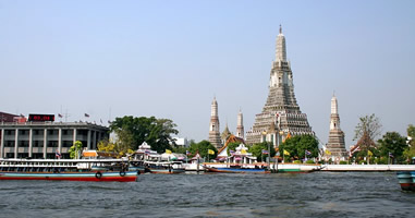 Blick auf den Tempel Wat Arun