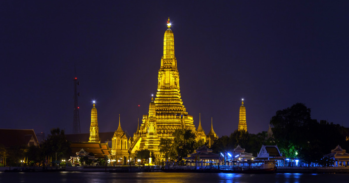 Wat Arun – der Tempel der Morgenröte in Bangkok Wat Arun – der Tempel der Morgenröte in Bangkok
