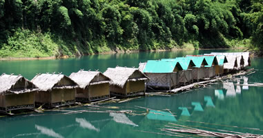 Rafthouses in Khao Sok