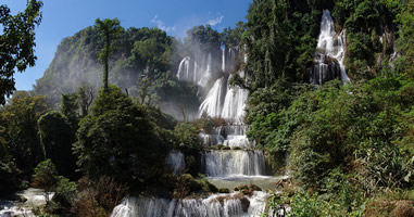 Thi Lo Su Wasserfall in Tak