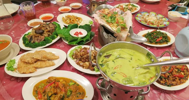 Essen und Trinken in Thailand
